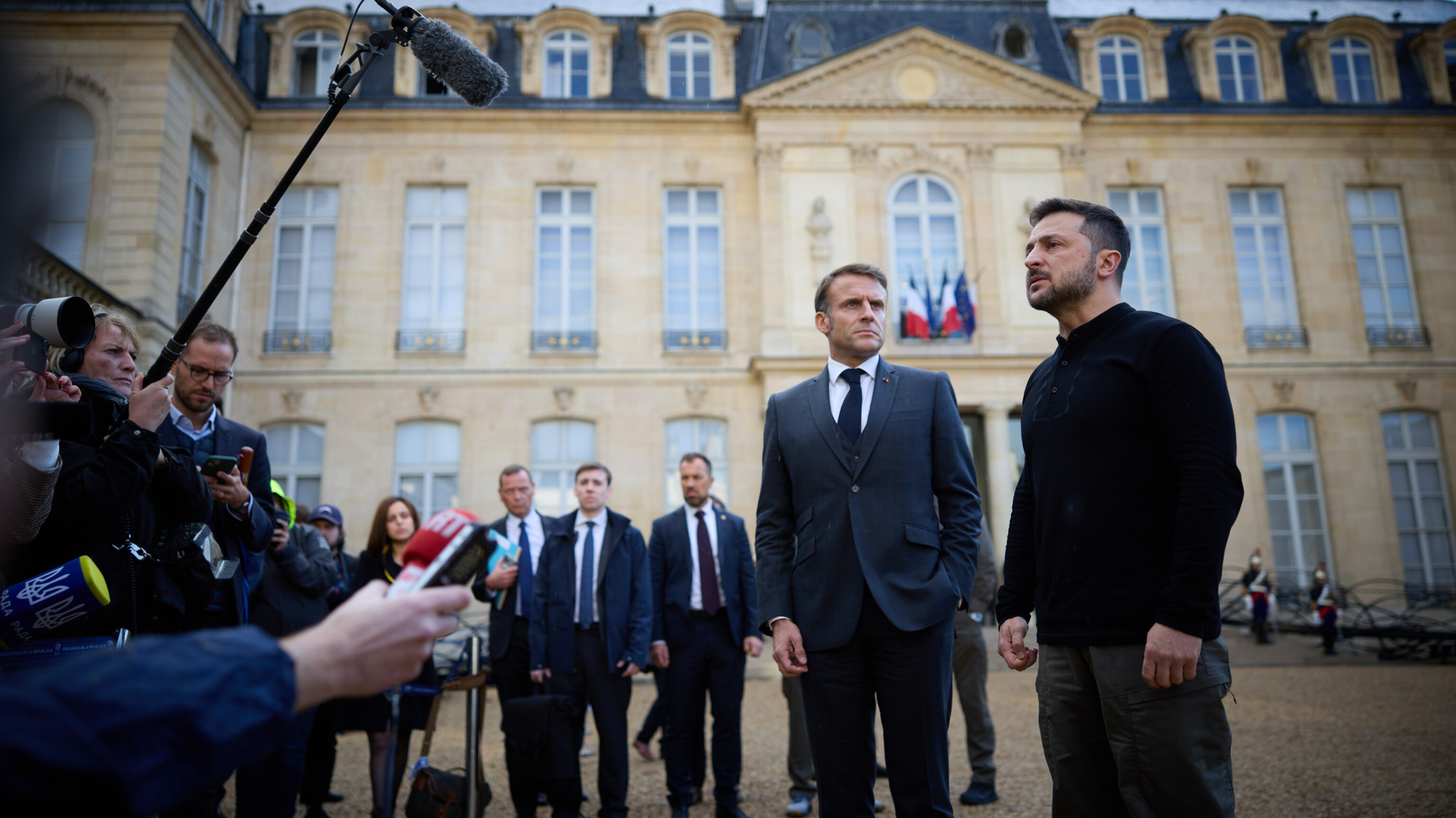 Europejscy przywódcy w Paryżu. Macron o gwarancjach bezpieczeństwa dla Ukrainy