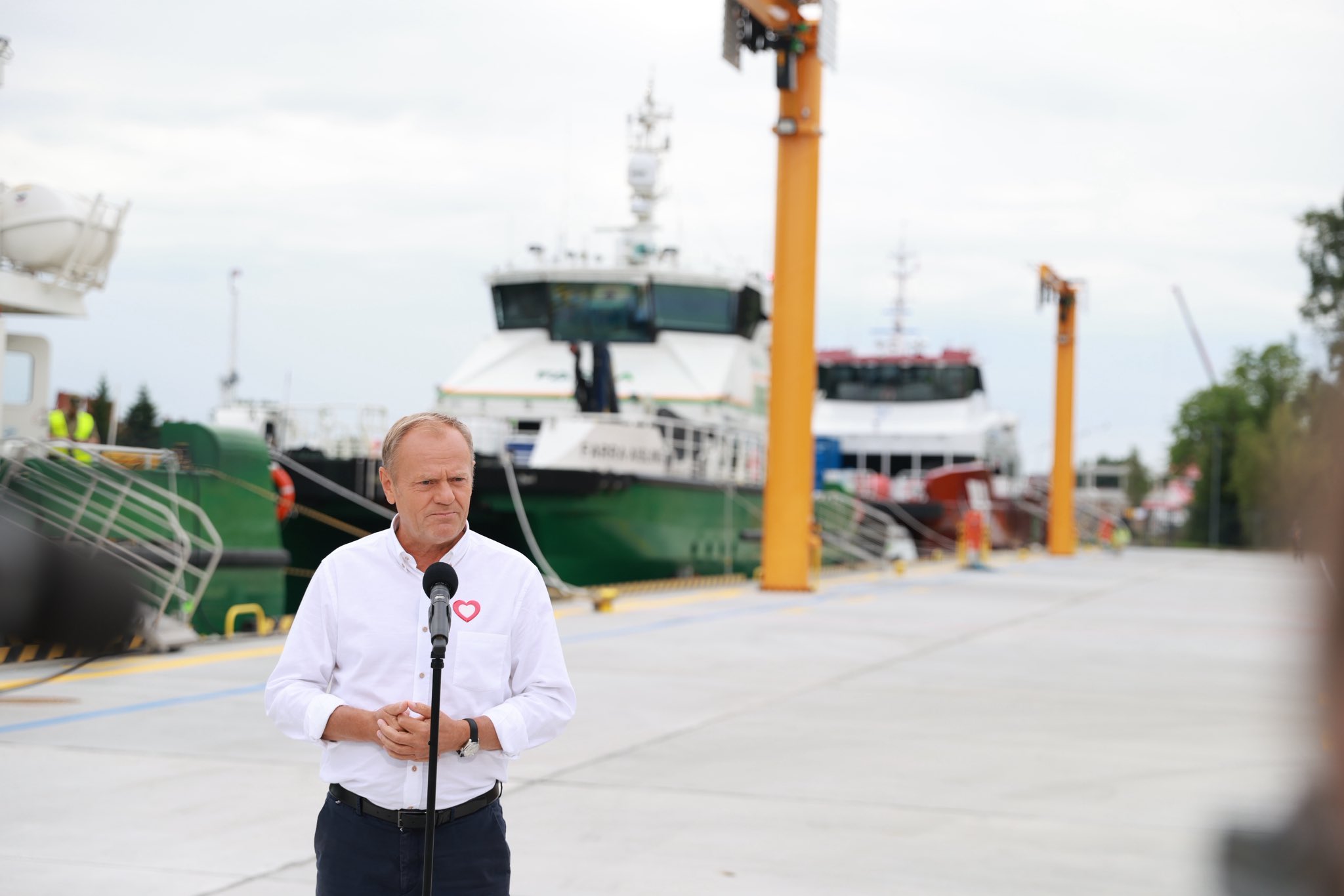 Tusk: offshore i atom to filary bezpieczeństwa energetycznego Polski
