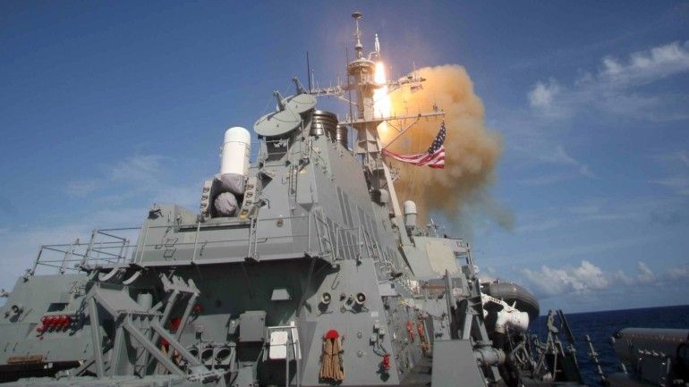 Odpalenie pocisku SM-3 z pokładu amerykańskiego niszczyciela USS Decatur (DDG-73) typu Arleigh Burke. Fot. US Navy.