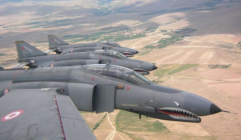 Tureckie F-4 i F-16 wykorzystano do ataków bombowych na Kurdów - fot. hvkk.tsk.tr