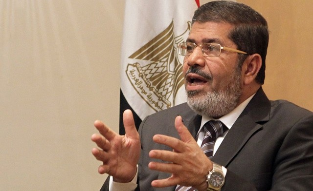 Internowany prezydent Muhammed Mursi- fot. loralucero.wordpress.com