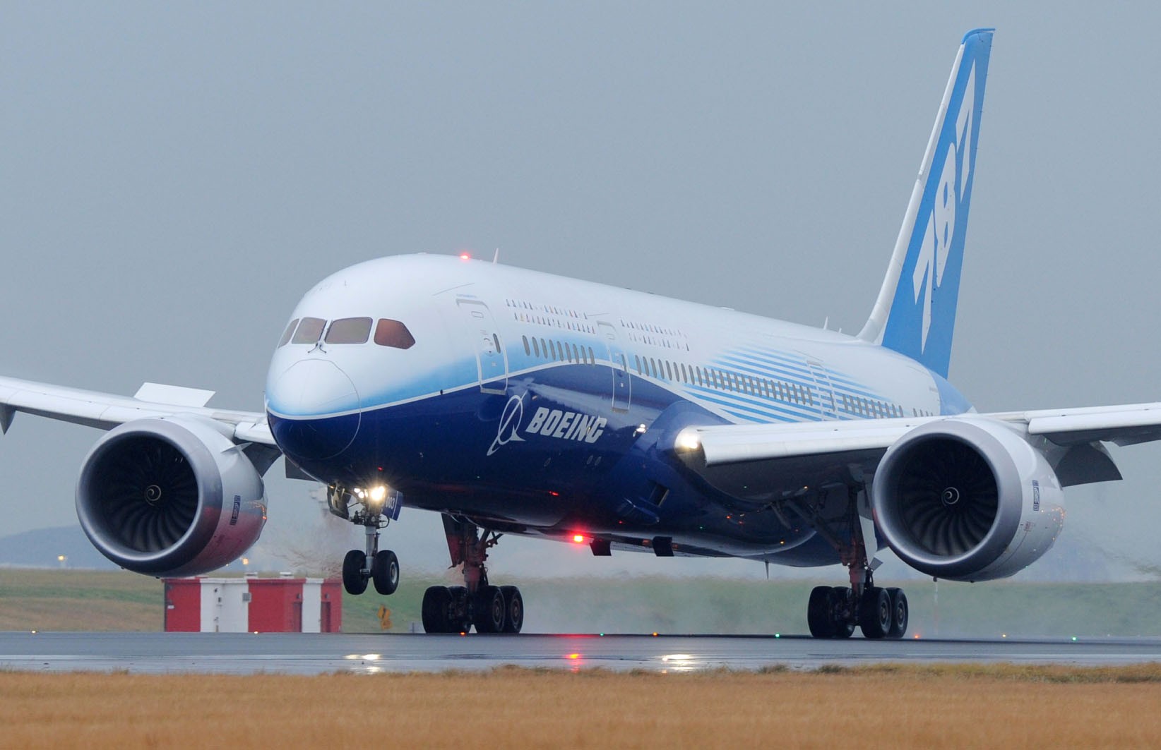 Jeden z testowych 787 (najprawdopodobniej) zostanie sprzedany do Meksyku, gdzie będzie służyć jako nowa maszyna do przewozu rządowych VIP - fot. Boeing