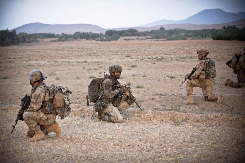 Żołnierze XII zmiany powoli zapoznają się z Afganistanem, będą działać tam do kwietnia 2013 roku - fot. Dowództwo Operacyjne Sił Zbrojnych