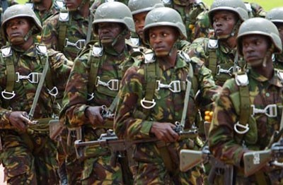 Żołnierze kenijscy walczą z asz-Szabab od niemal roku. Oficjalnie dołączyli do AMISOM w lipcu br. - fot. The News Tribe