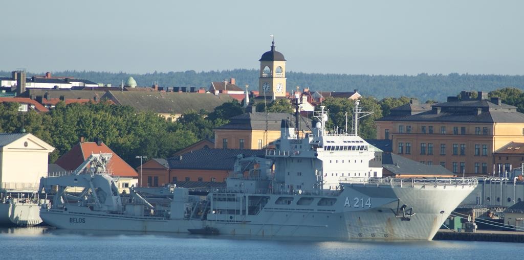 Szwedzki okręt ratowniczy Belos, który uczestniczy w ćwiczeniach Northern Crown 2012 - fot. Łukasz Pacholski