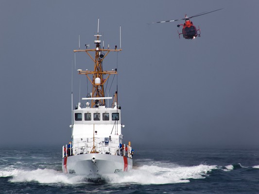 Kuter USCGC Halibut, uczestnik niedzielnych wydarzeń - fot. USCG