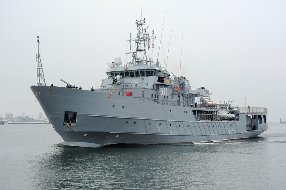 ORP Kontradmirał X. Czernicki wchodzi do portu w Gdyni - fot. Marynarka Wojenna RP