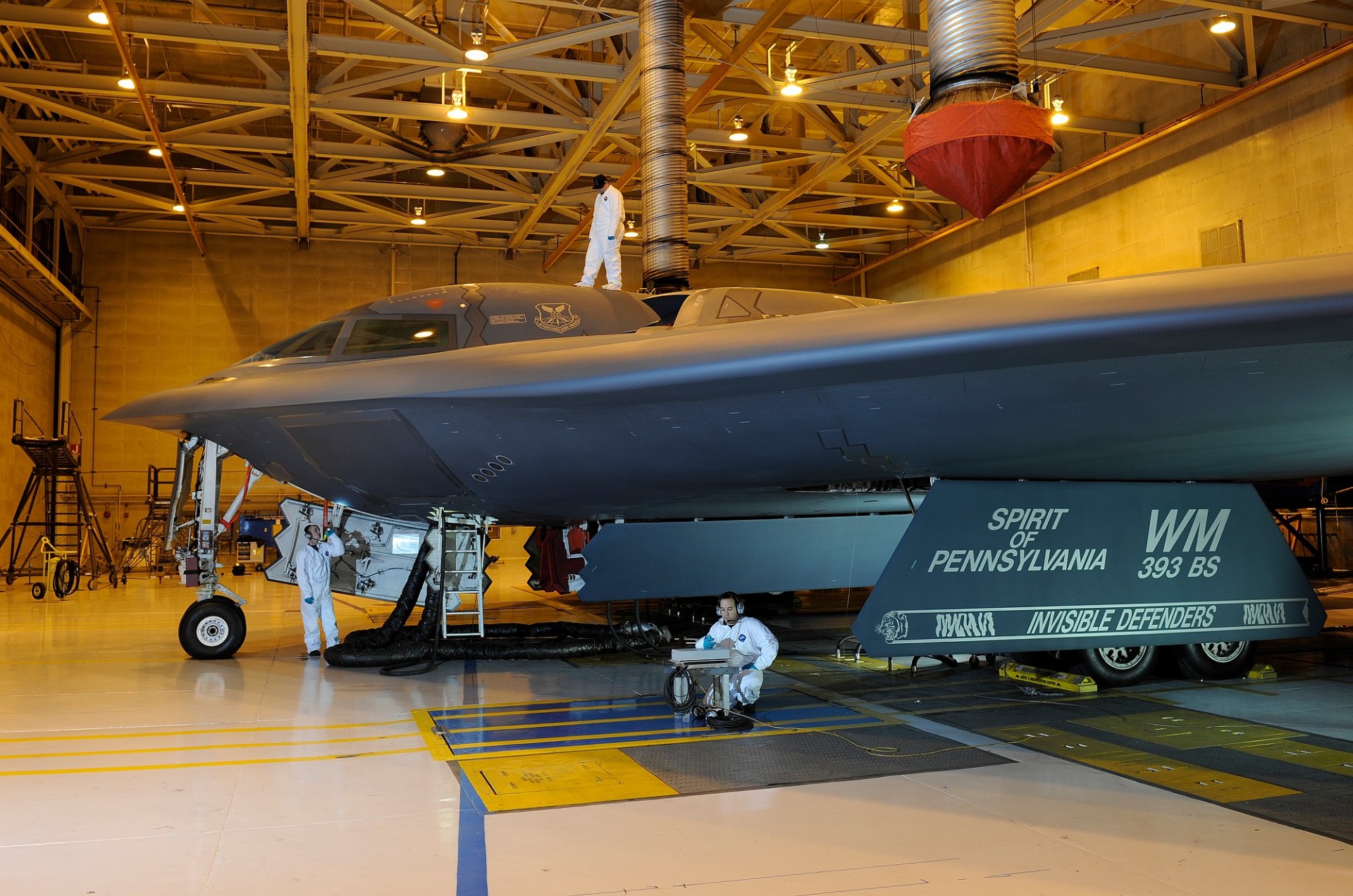 Northrop Grumman planuje zmienić sposób prowadzenia przeglądów bombowców B-2 co przyniesie 310 milionów dolarów oszczędności w ciągu 10 lat- fot. US Air Force