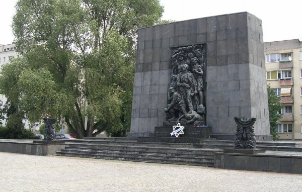 Pomnik Bohaterów Getta w Warszawie - fot. Paweł Drozd, wikimedia