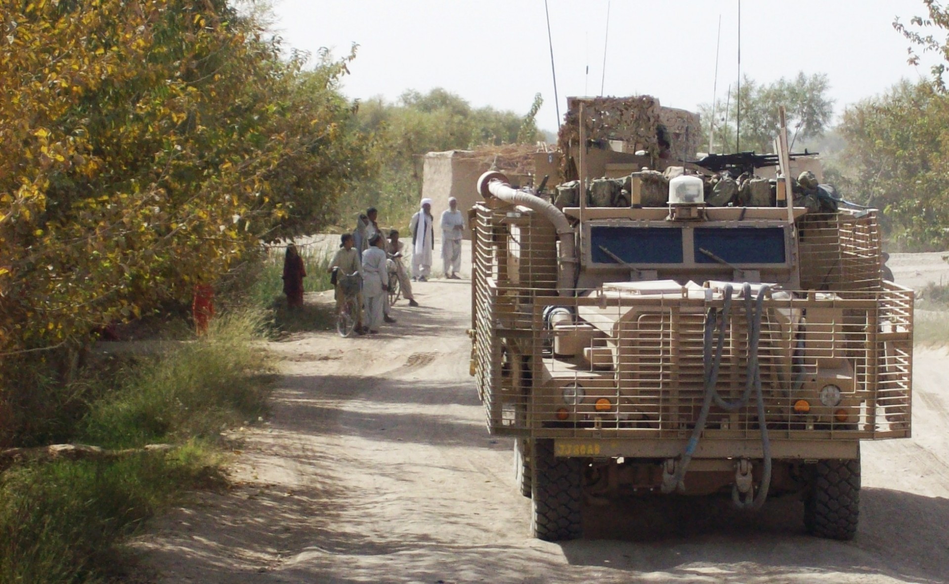 Trzech brytyjskich żołnierzy zginęło pomimo podróżowania w specjalnie uodpornionym na wybuchy IED pojeździe Mastiff – fot. ukforcesafghanistan.wordpress.com