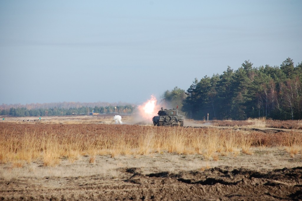 Strzelający Leopard 4 kompanii - fot. Katarzyna Przepióra
