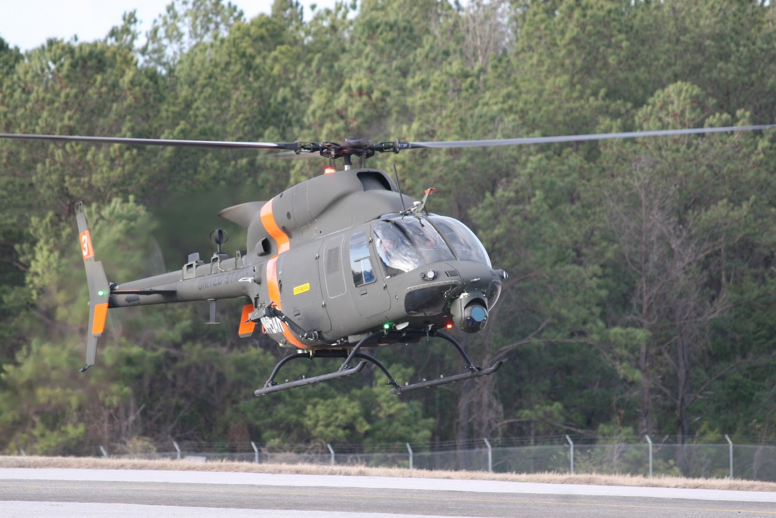 Odbył się pierwszy oficjalny lot kompletnie zmodernizowanego śmigłowca OH-58F– fot. US Army