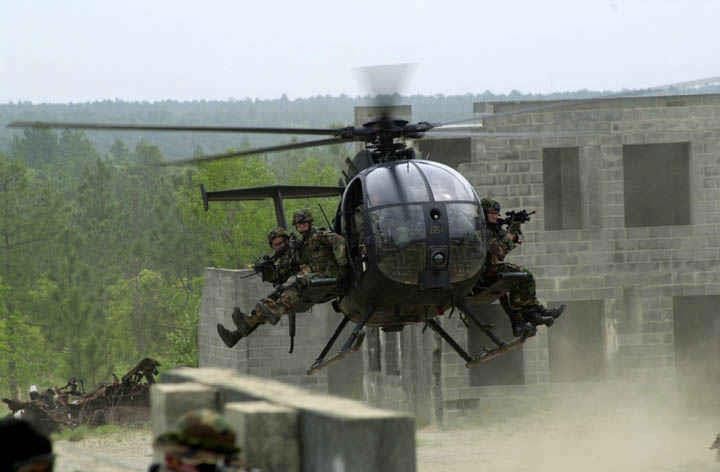 Maszyna AH-6 Little Bird amerykańskich jednostek specjalnych. Takie, nieoznakowane maszyny pojawiły się nad Słupskiem - fot. Facebook