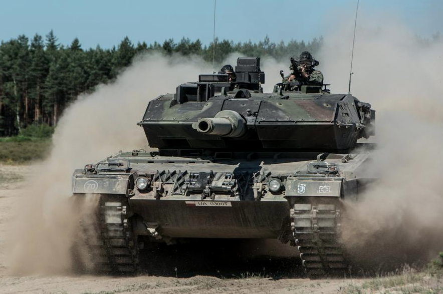 Leopard 2A5 - photo. chor. R.Mniedło/11LDKPanc.