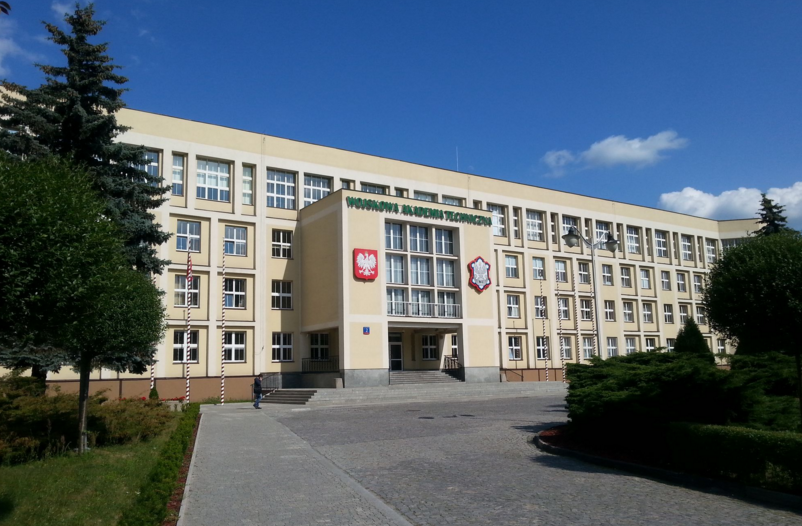 Wojskowa Akademia Techniczna / Fot. Wikimedia, CC BY 4.0