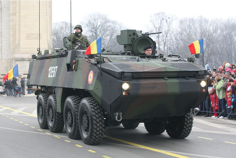 W ramach modernizacji rumuńskie siły zbrojne otrzymują transportery Piranha. Na zdjęciu wóz Piranha IIIC, Fot. Fot. Petrică Mihalache/Wikimedia Commons, CC BY 3.0