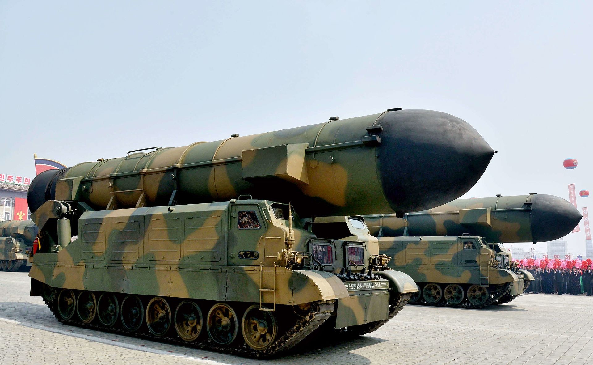 Północnokoreańska rakieta balistyczne pośredniego zasięgu Pukguksong-2, fot. LionFlyer/Wikipedia, CC BY-SA 4.0