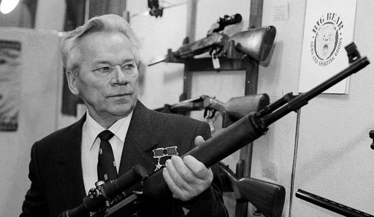 Zmarł twórca legendarnej broni, która stała się niemal militarnym symbolem drugiej połowy XX wieku. - fot. Kalashnikov Corporation