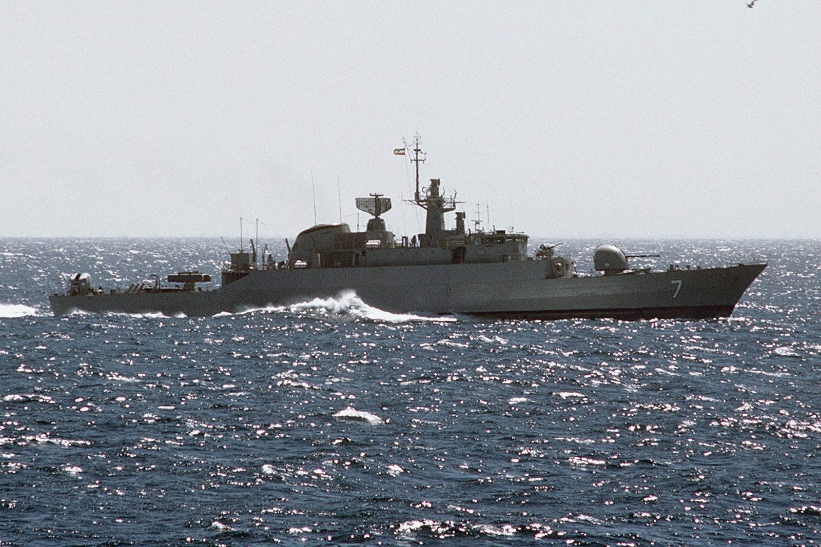 Irańskie okręty udaremniły kolejny atak piratów – fot. nosint.blogspot.com