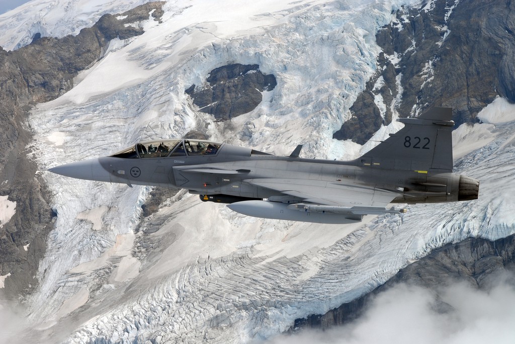 Jeżeli Szwajcarzy zagłosują przeciwko pozyskaniu 22 samolotów Gripen NG, postawi to siły powietrzne w trudnym położeniu. Fot. Szwajcarskie Siły Powietrzne/Saab/flickr