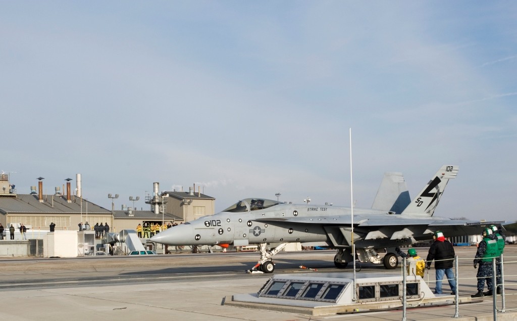 Katapulta elektromagnetyczna EMALS była początkowo testowana na lądzie – fot. US Navy