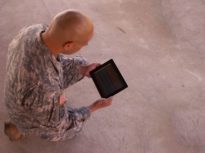 fot. U.S. Army Czy niebawem tablety zastąpią tłumaczy w oddziałach bojowych?