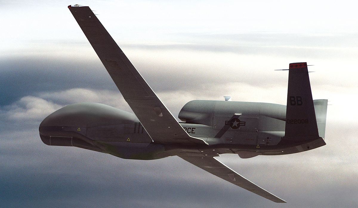 RQ-4 Global Hawk niebawem staną się stałym elementem europejskiego nieba - fot. USAF