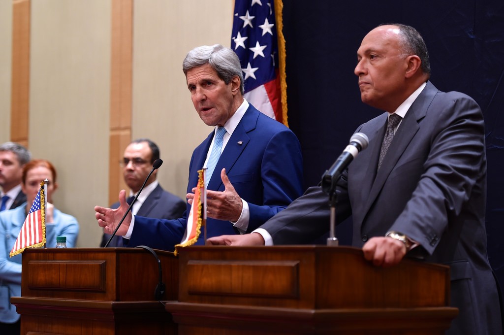 Sekretarz stanu USA John Kerry podczas konferencji prasowej z szefem egipskiego MSZ. Fot. Departament Stanu USA.