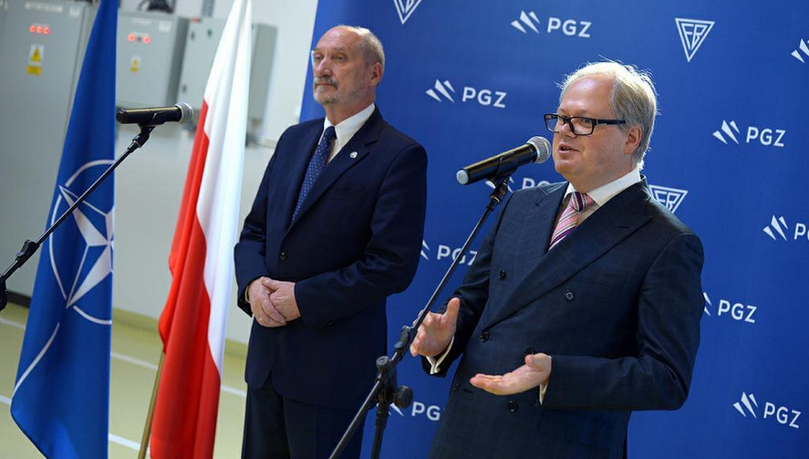 Prezes PGZ Arkadiusz Siwko zwraca uwagę na znaczenie objęcia nadzoru nad Grupą przez MON. Fot. Ppor. Robert Suchy/CO MON.