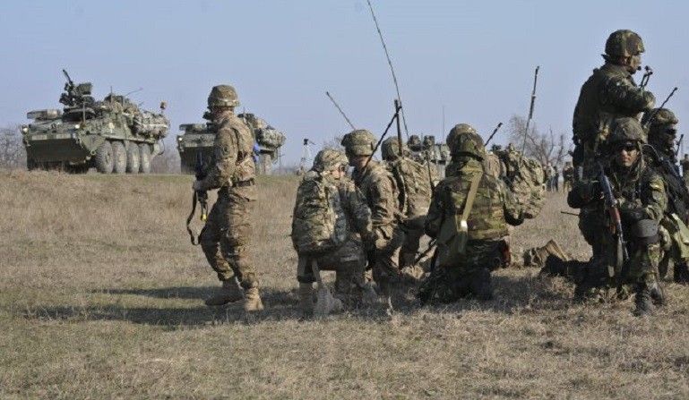 Kawalerzyści z 2. pułku sfotografowani podczas wcześniejszych ćwiczeń w Rumunii. Fot. Sgt. William A. Tanner/US Army.