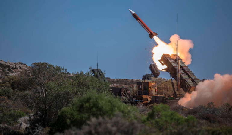 Przeciwrakietowa tarcza dla Saudów i Emiratów – za tańszą ropę?