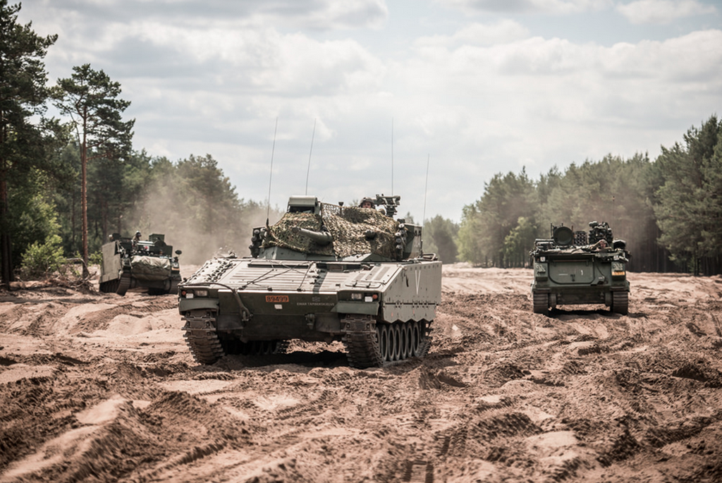 Słowacja zakupi szwedzkie bojowe wozy piechoty CV90