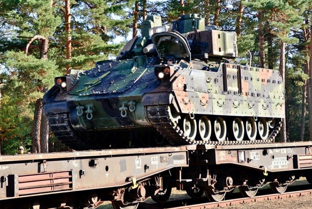 USA dostarczyła Ukrainie większość obiecanych wozów bojowych