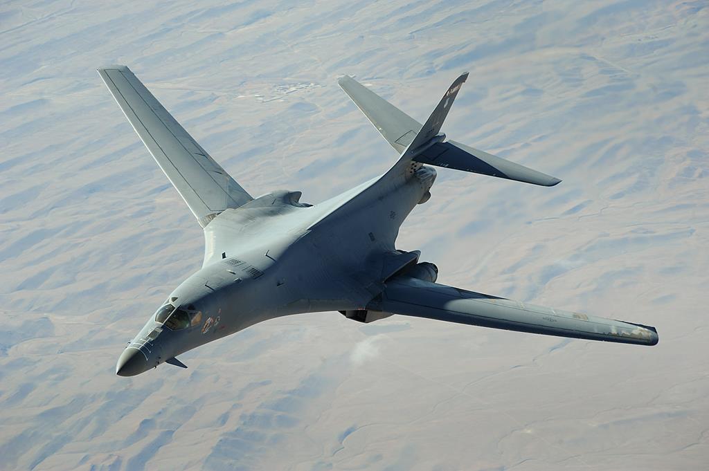 Bombowce B-1B Lancer nad Sarajewem
