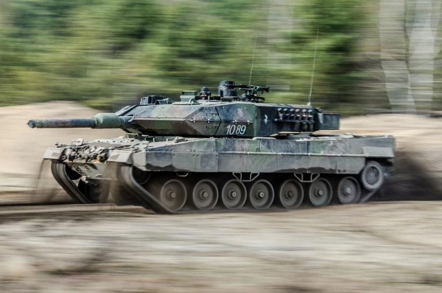 Ukraina liczy na to, iż otrzyma 100 czołgów Leopard 2 z różnych krajów