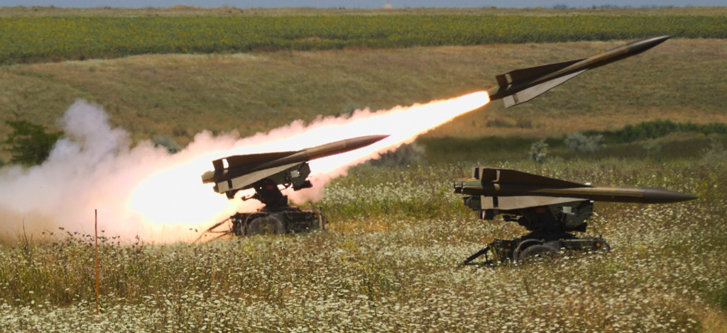 Rakiety z Europy, systemy z USA. Jak Zachód chce zamknąć niebo nad Ukrainą [KOMENTARZ]