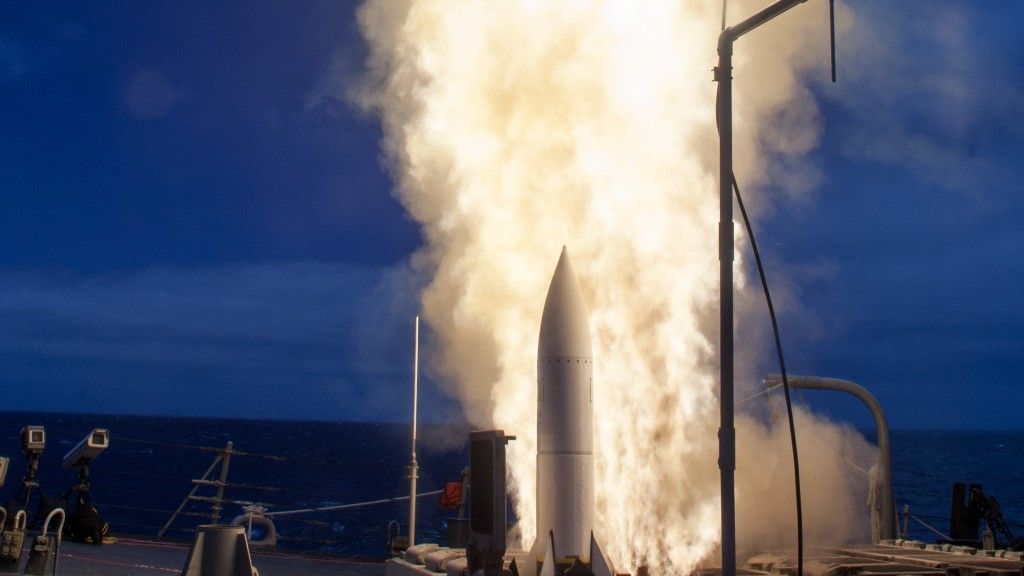 Start rakiety SM-6 z pokładu niszczyciela USS „John Paul Jones” - fot. US Navy