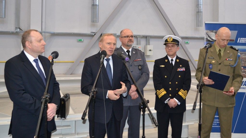 Minister Mroczek wyjaśnił, że nie ma jeszcze decyzji by nie budować okrętów w polskich stoczniach – fot. M.Dura