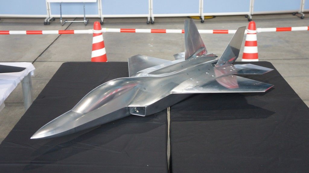 Model demonstratora technologii japońskiego myśliwca nowej generacji ATD-X. Pierwszy lot ATD-X odbędzie się jeszcze w bieżącym roku. Fot. Hunini/Wikimedia Commons/CCA-SA.