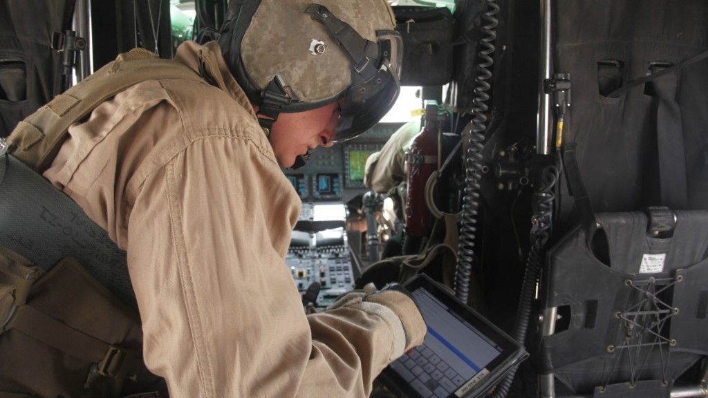 Inspektorat Uzbrojenia rozpoczął postępowanie na zakup przenośnych komputerów i tabletów – fot. US Department of Defense