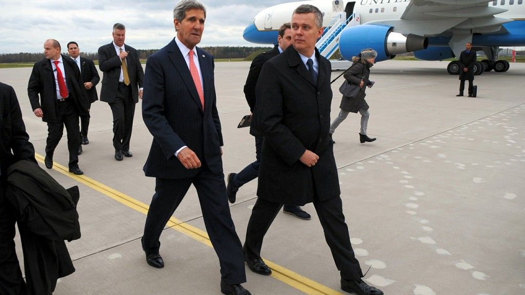 Minister obrony narodowej Tomasz Siemoniak z sekretarzem stanu USA Johnem Kerrym. Fot. Departament Stanu USA.