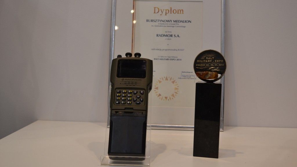 Nagrodzona na Balt MIlitary Expo programowalna radiostacja szerokopasmowa R3507.– fot. M.Dura