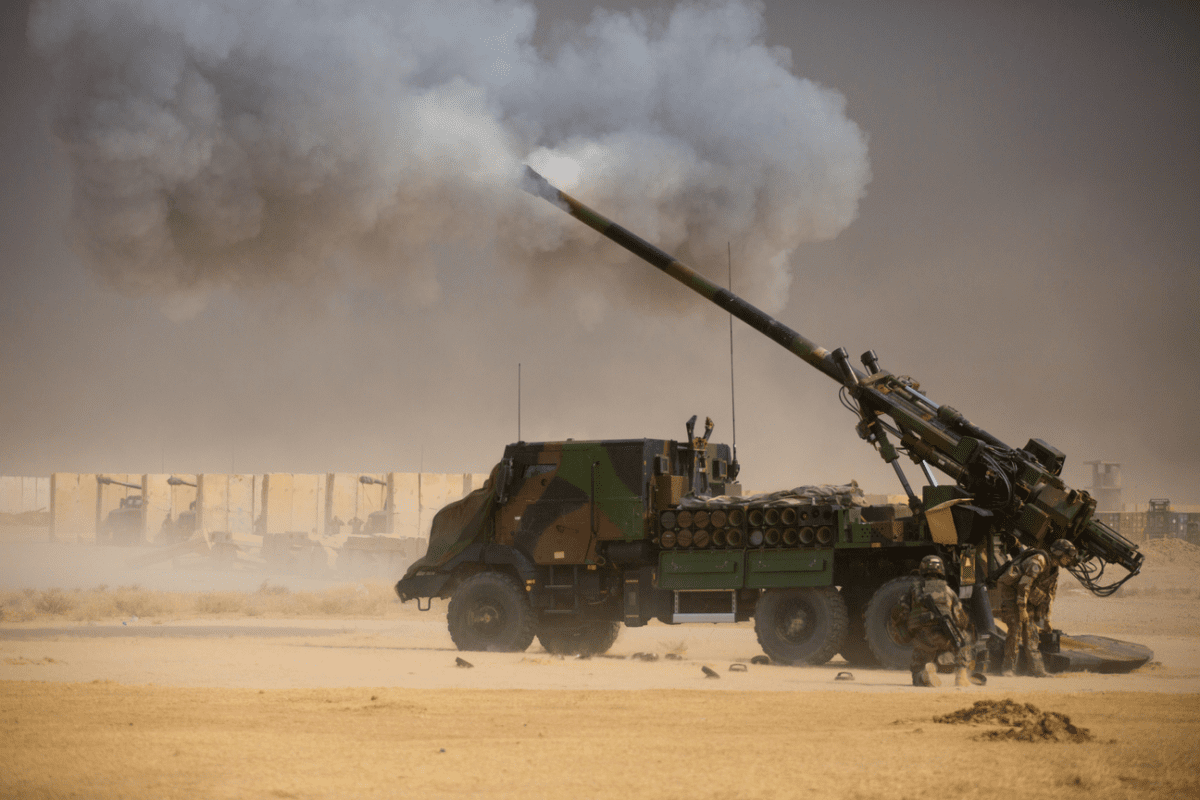 Haubica Nexter Caesar w Iraku. Fot. Spc. Christopher Brecht/US Army.