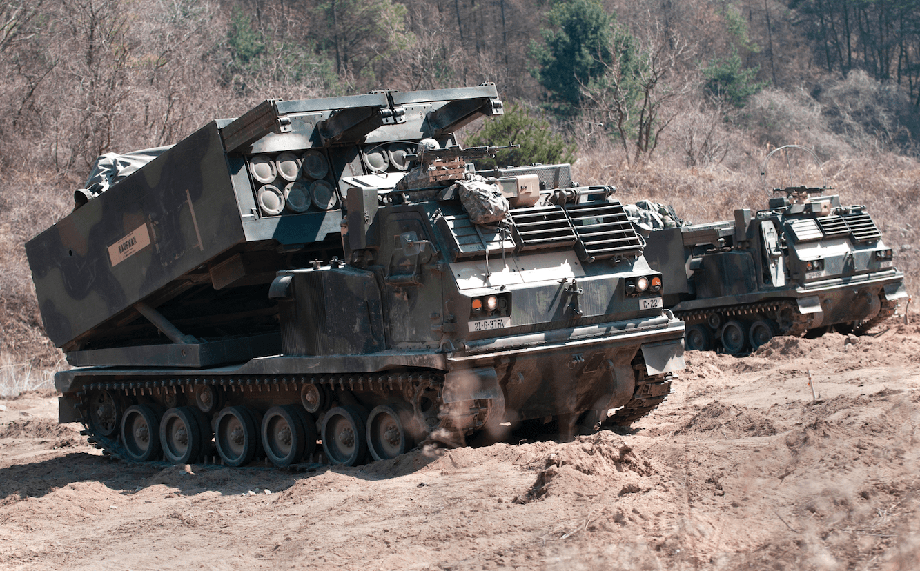 Wyrzutnia MLRS M270 w Korei Południowej Fot. Sgt. Brandon Bednarek/ US Army.