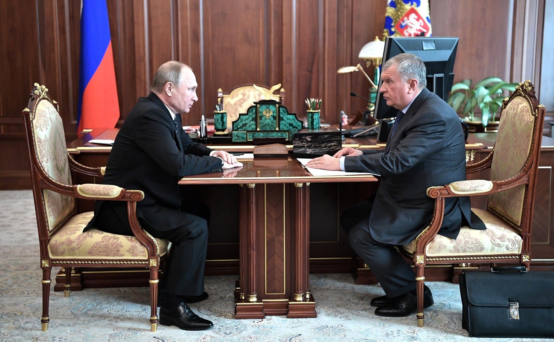 Władimir Putin i Igor Sieczyn. Fot. Kremlin.ru