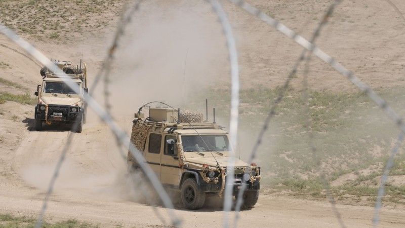Żołnierze sił zbrojnych Szwecji zostaną wycofani z Afganistanu do końca maja. Na zdjęciu pojazdy należące do szwedzkiego kontyngentu działającego w ramach NATO ISAF. Fot. PO1 Burton Eichen/ISAF Regional Command North/US DoD.