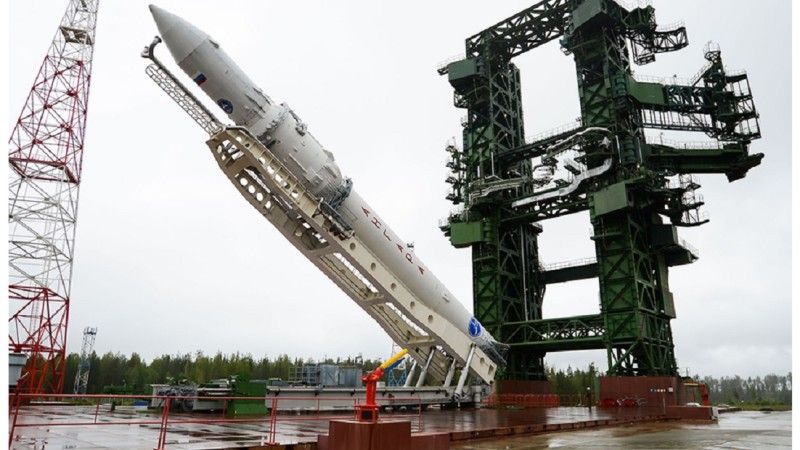 Rakieta Angara 1.2 w trakcie przygotowań do próbnego lotu - kosmodrom Plesieck. Fot. Rosyjskie Ministerstwo Obrony / mil.ru