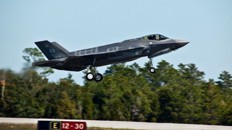 Samolot wielozadaniowy nowej generacji typu F-35A. Fot. Samuel King/US DoD.