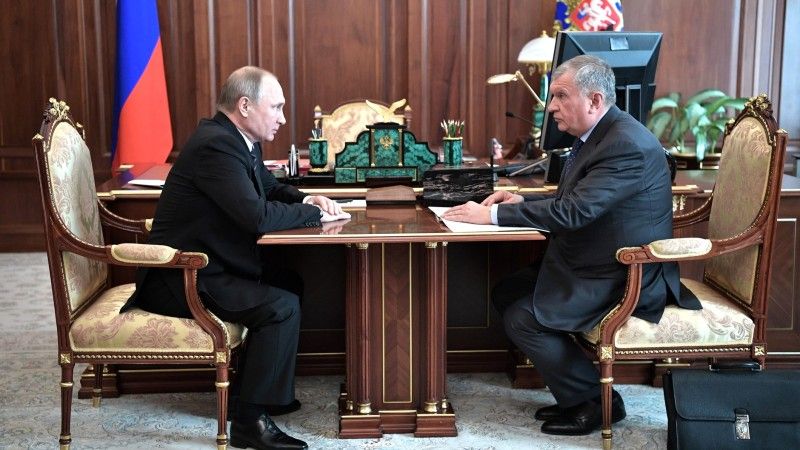 Władimir Putin i Igor Sieczyn. Fot. Kremlin.ru