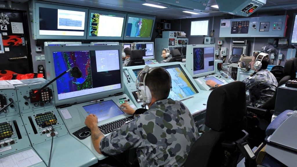 Bojowe centrum informacyjne australijskich fregat typu ANZAC wyposażone po modernizacji w system zarządzania walką 9LV Mk.3E – fot. Saab